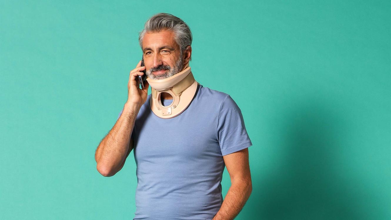 L'aide de soutien de cou de collier cervical stabilise les vertèbres  soulage la douleur l'orthèse de soutien de cou ergonomique